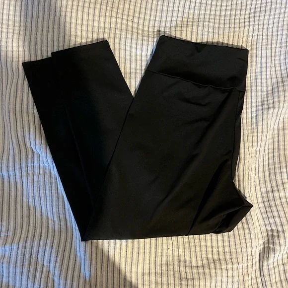 SHEIN Leopard Top and leggings Set - Picture 4 of 7